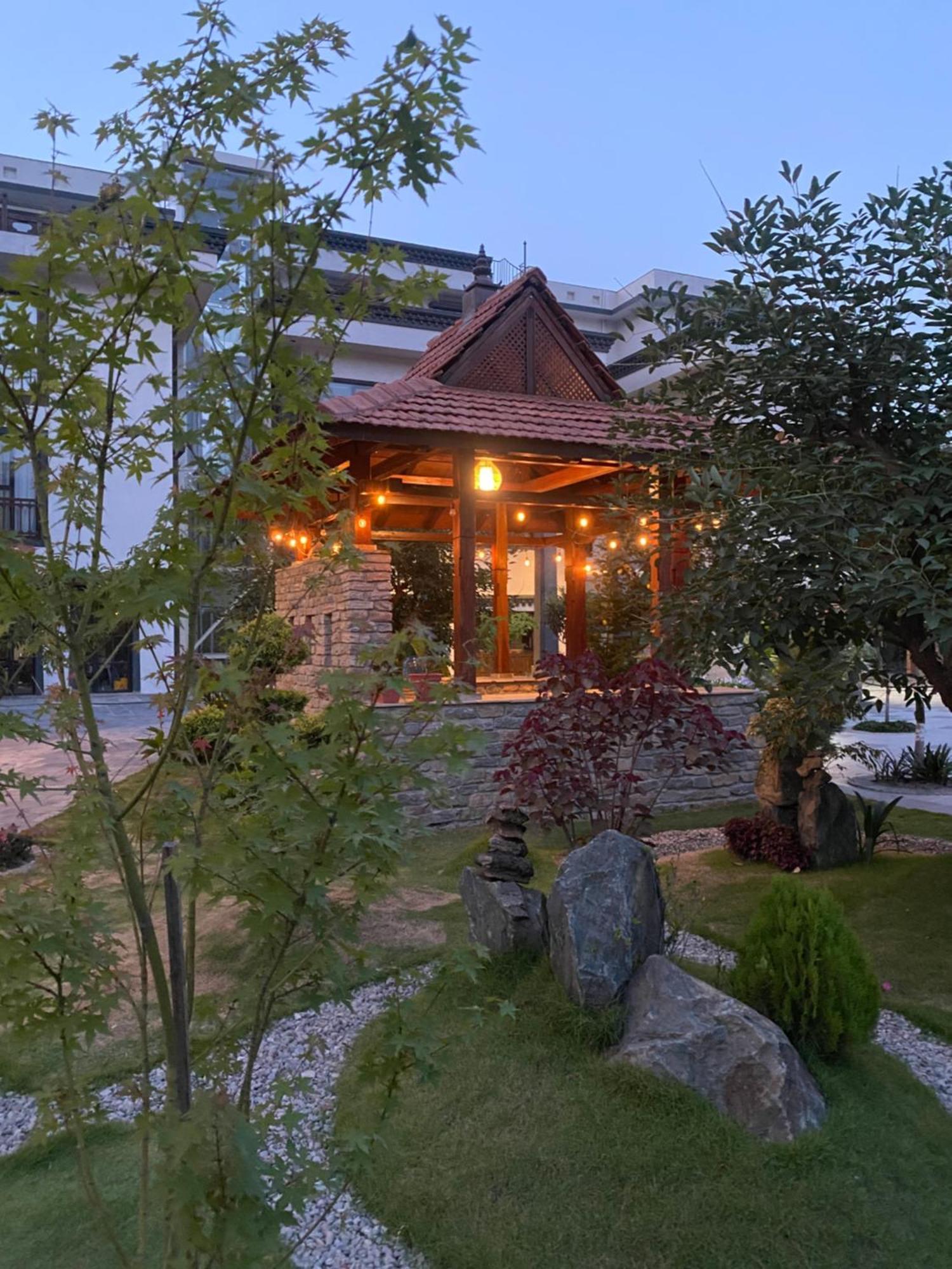 Uma Residence And Suites Катманду Экстерьер фото