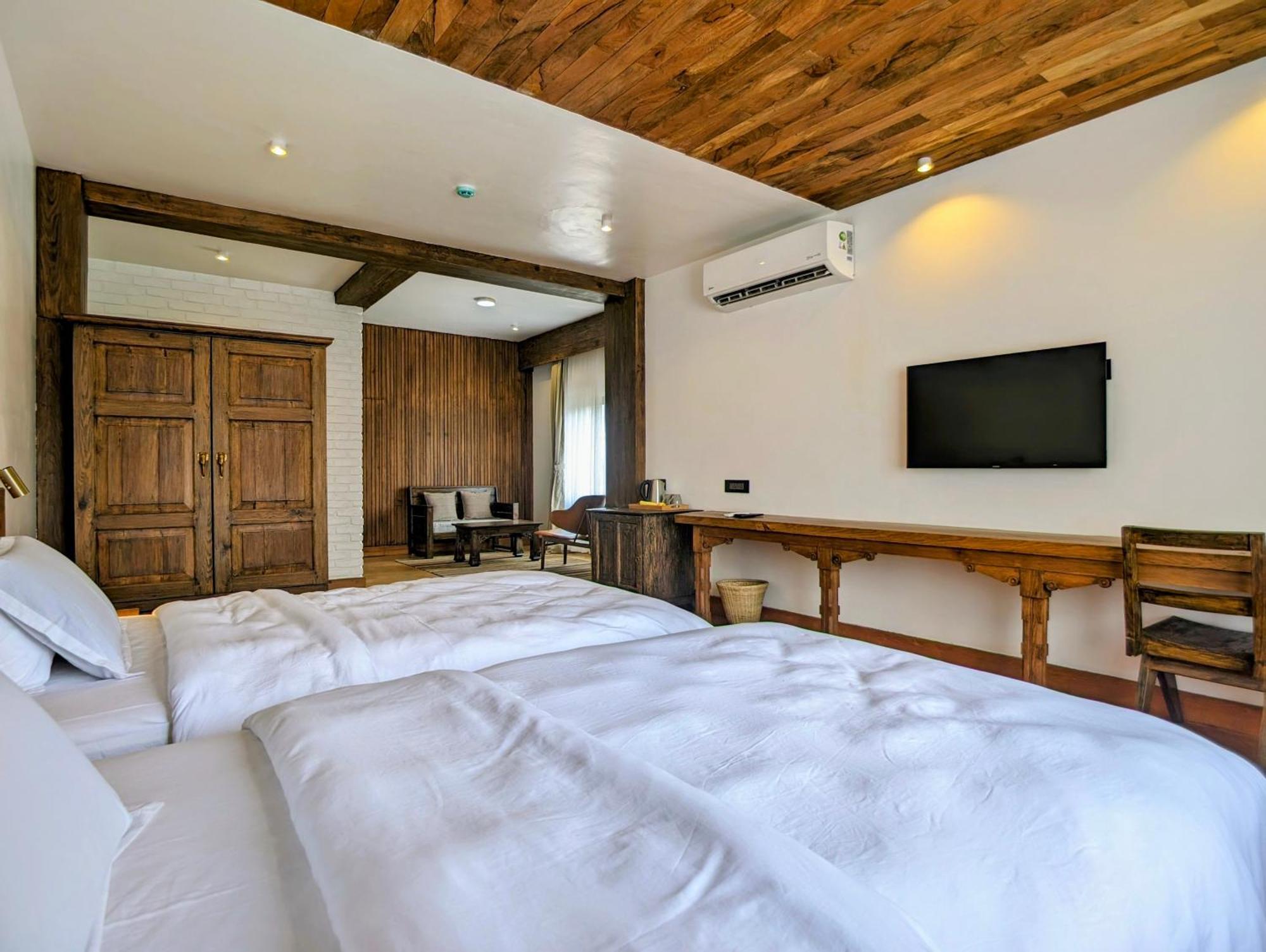 Uma Residence And Suites Катманду Экстерьер фото