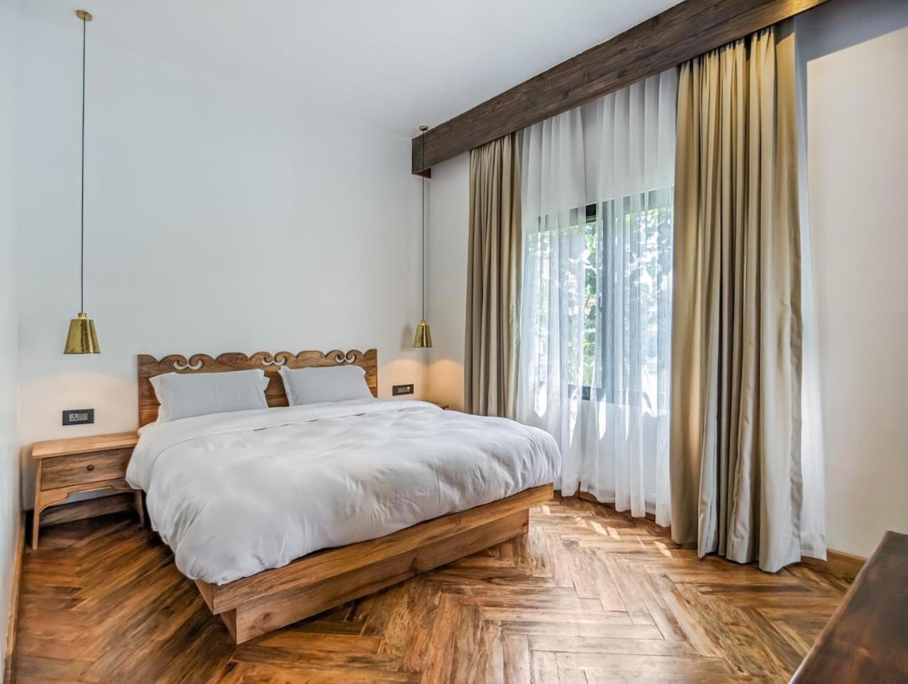 Uma Residence And Suites Катманду Экстерьер фото